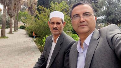 برادر حاج سید سعیدفر در کنار آتابای مسئول انجمننجات گلستان