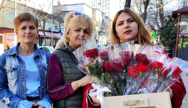 يوم الامرأة في تيرانا1