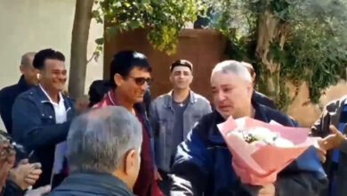 صورة احتفال الأعضاءالمنفصلين  في ألبانيا بمناسبة الإفراج عن إحسان بيدي