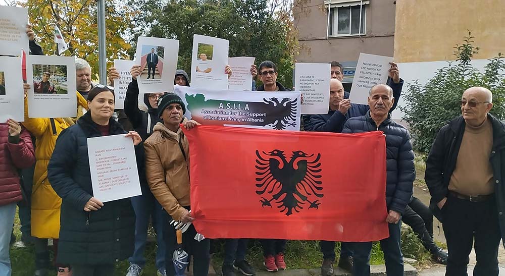 ASILA protest outside the Albanian immigration and border police