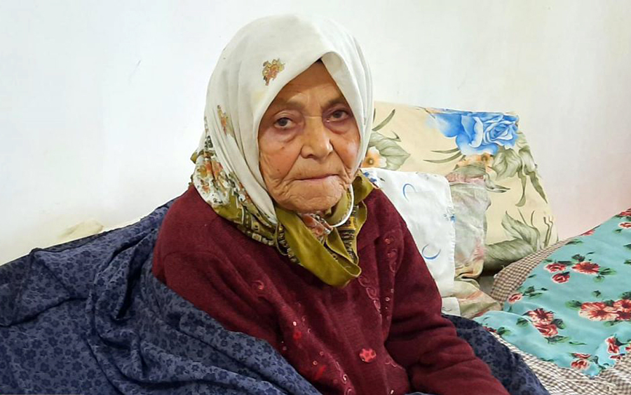 Azim Ershadi Namin mother