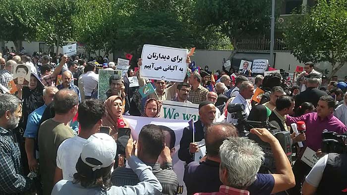 Nejat Society gathering in front of Turkey Embassy
