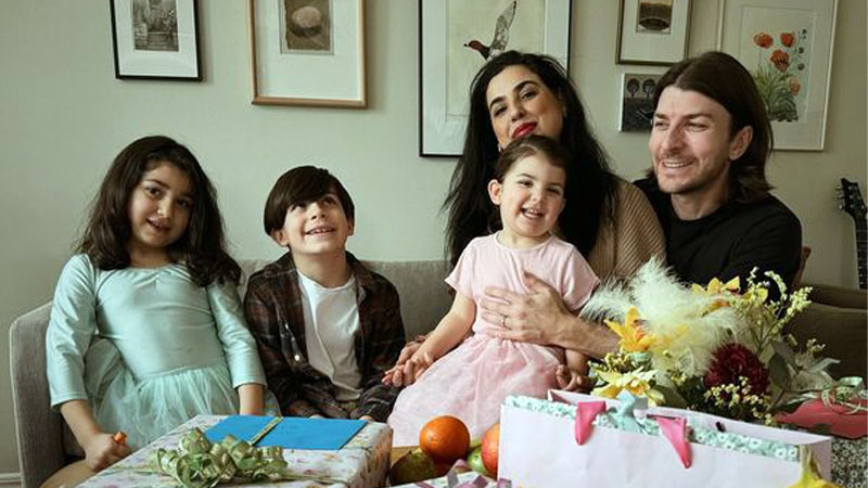 Atefeh Sebdani and her chidlren and family