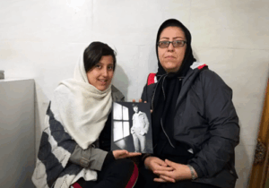 ای دنیا به چه جرمی بین ما جدایی انداختی؟