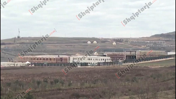 جابجایی اجباری از مقر گیتی در تیرانا به اردوگاه سوم