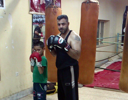 اسیر در زنجیر دروغ و فریب رجوی