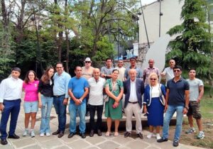 گزارش تصویری از میز کتاب آسیلا در شهرهای بروگرادس و گورچا آلبانی