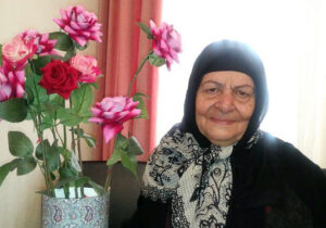 من نزدیک به ۱۵ سال با احمد، فرزند شما در یک مقر بودم.