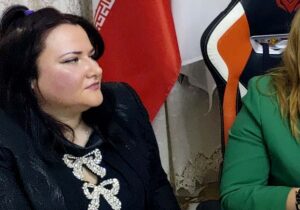 سخنرانی الا ددا در همایش روز جهانی زن در تیرانا