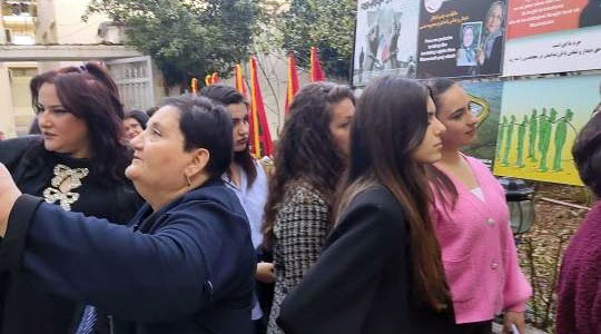 نمایشگاه کاریکاتور به مناسبت روز بین المللی زن