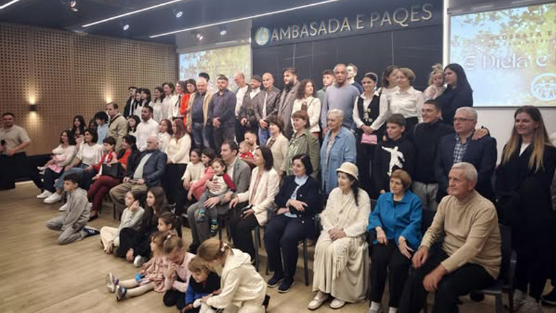 حضور اعضای انجمن نجات آلبانی در برنامه فرهنگی «Ambasada e Paqes» تیرانا