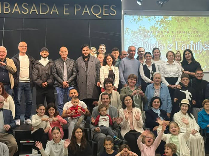 انجمن نجات آلبانی در برنامه فرهنگی «Ambasada e Paqes» 