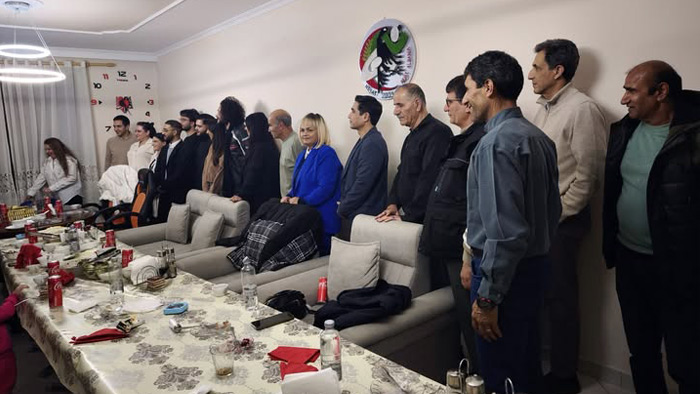 نشست دوستانه انجمن نجات در آلبانی با هنرمندان آلبانیایی