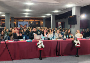 گردهمایی بزرگ انجمن نجات آلبانی به مناسبت روز مبارزه با خشونت بر علیه زنان