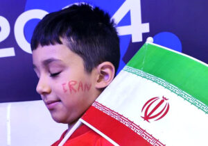 حضور فعال اعضای انجمن نجات آلبانی در استادیوم مسابقات کشتی