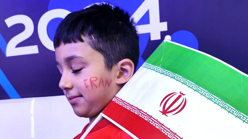 حضور فعال اعضای انجمن نجات آلبانی در استادیوم مسابقات کشتی