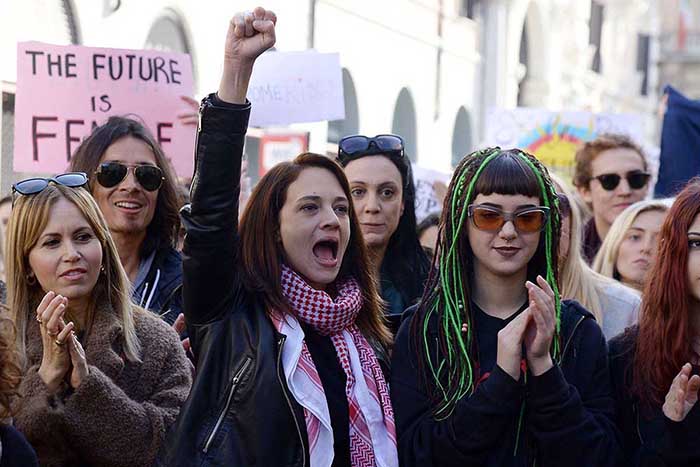 خانم مریم رجوی مگر شما زن نیستید؟