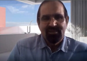 عیسی آزاده از رحم نکردن مسعود به تنها فرزندش گفت