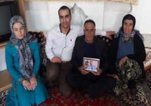پسرم جعفر بابایی نژاد، در آلبانی گرفتار سازمان مجاهدین خلق می باشد