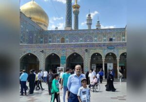 چشم بسته ما را به زیارت می بردند