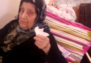 در طول ۴۰ سال نگذاشتند حتی برای لحظه ای صدای دخترم مهناز بزازی را بشنوم