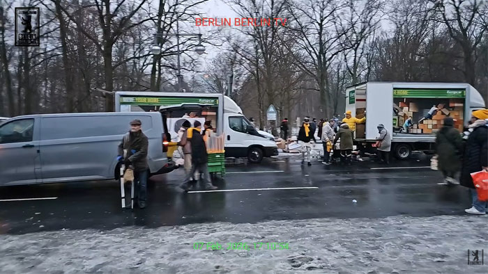 غرفه‌های توزیع رایگان ساندویچ و نوشیدنی