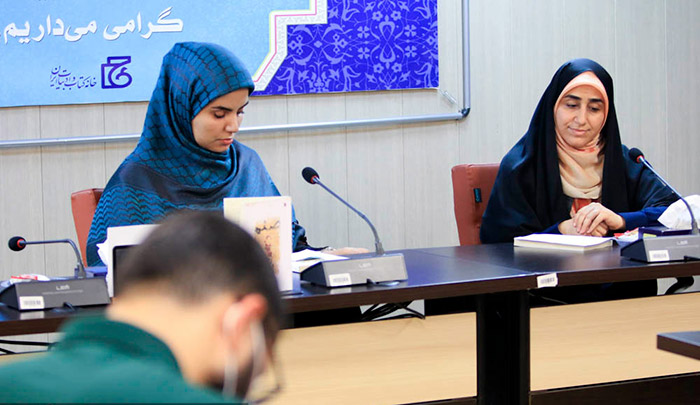 رمان صنم، تقابل پدر انقلابی با پسر مجاهدش را به تصویر می کشد