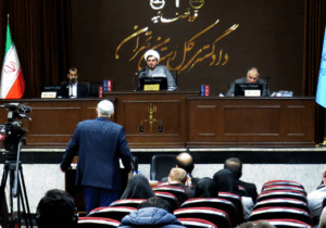 گفتگوی میزان با اعضای جدا شده از سازمان مجاهدین خلق در حاشیه جلسه ۳۹ دادگاه