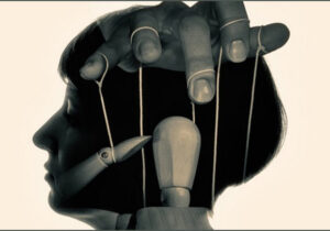 بیگاری کشیدن از اعضا یک روش مرسوم در فرقه رجوی