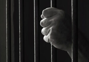 نمونه ای دیگر درباره زندانها و شکنجه های سال ۱۳۷۳