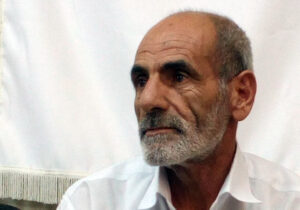 در راهروی شکنجه گاه، جسد پرویز احمدی را دیدم