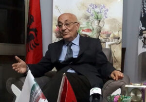 نامه های دادخواهی خانواده ها به رئیس آسیلا