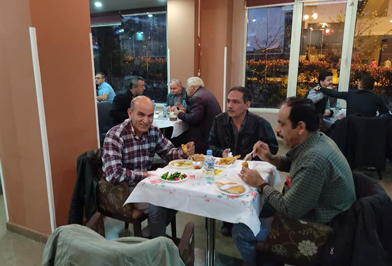 دورهمی افطاری اعضای جدا شده در آلبانی