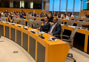 حضور هیاتی از اعضا جدا شده از فرقه رجوی در پارلمان اروپا