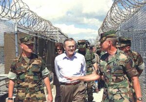 جابجایی شهید و جلاد به سبک آمریکا و با هم دستی مجاهدین