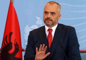 ادی راما به تعهدات دولت آلبانی عمل کند