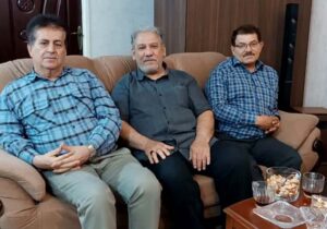 دیدار اعضای انجمن نجات خوزستان با خانواده محمود بیداری گرفتار در کمپ مجاهدین خلق