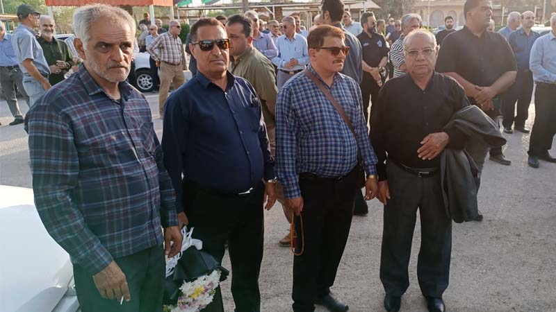  شرکت هیئت انجمن نجات خوزستان درمراسم تشیع وخاکسپاری خواهرمرحومه آقای علی اکرامی 