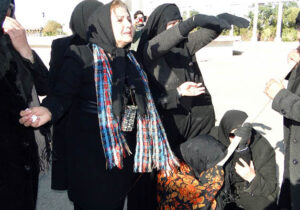 خانواده ها در پشت سیاج اشرف با چهره واقعی رجوی ها بهتر آشنا شدند – قسمت اول