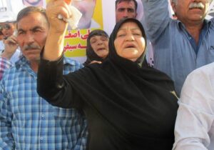 مجاهدین خشم خود از طومار ۱۱ هزار نفری خانواده ها را با فحاشی بروز می دهد