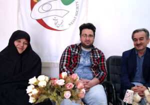 دیدار خانواده زهرا فرحناک با اعضای انجمن نجات گیلان