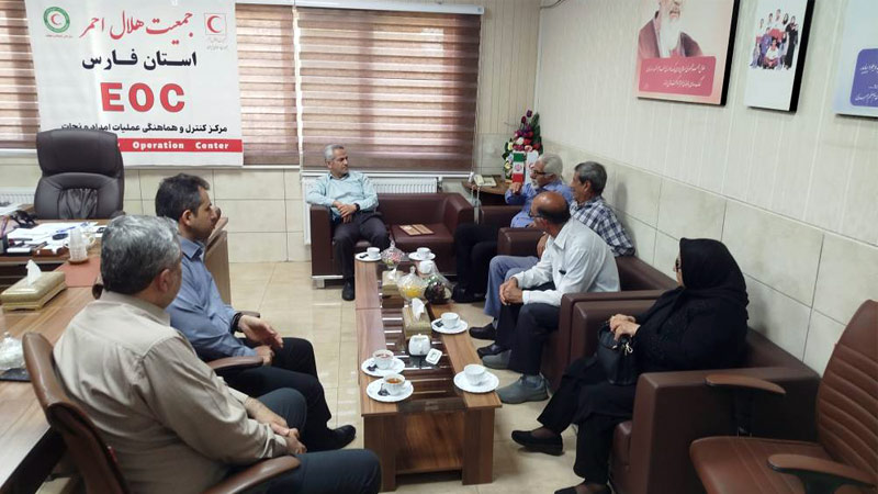 ملاقات اعضای انجمن نجات فارس با مدیر کل هلال احمر استان