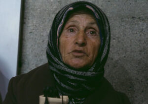 گفتگو با مادر مرتضی قدیمی در مراسم اکران سرهنگ ثریا