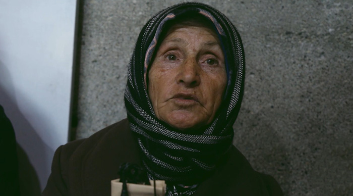 گفتگو با مادر مرتضی قدیمی در مراسم اکران سرهنگ ثریا