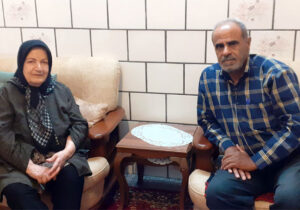 ملاقات مسئول انجمن نجات اراک با مادر مصطفی قائدی