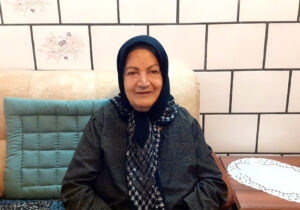 زندانی ها هم حق ملاقات دارند اما پسر من از این حق محروم است