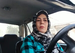 خواهر حبیب الله قاسمی از جانب خانواده های زنجانی اعمال وحشیانه فرقه رجوی را محکوم کرد