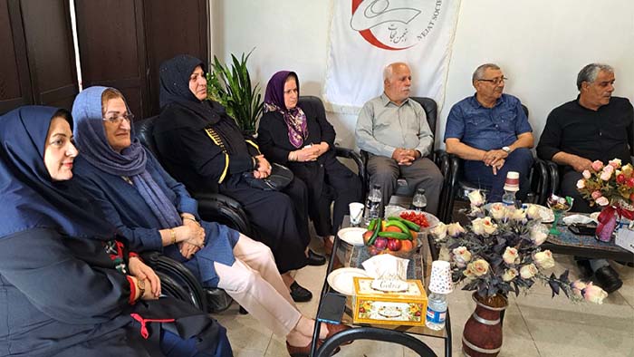 حضور خانواده ها در دفتر انجمن نجات گیلان 