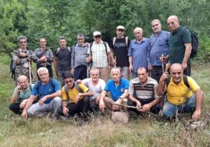 یک کوهپیمایی دل انگیز در کنار دوستان