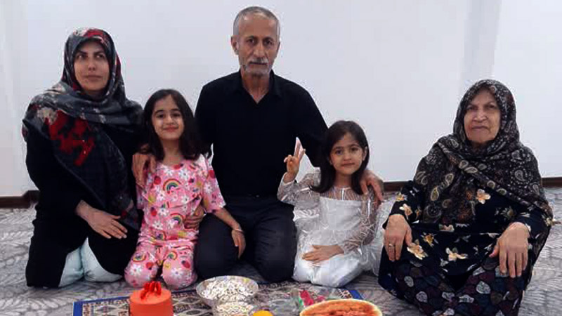 یلدا به دور از مناسبات رجوی، در کنار خانواده